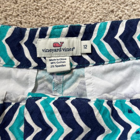 Vinyard Vines Shorts - Picture 2 of 3
